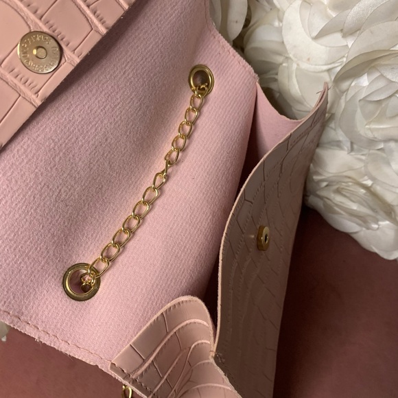 Pink Satchel - Picture 4 of 9